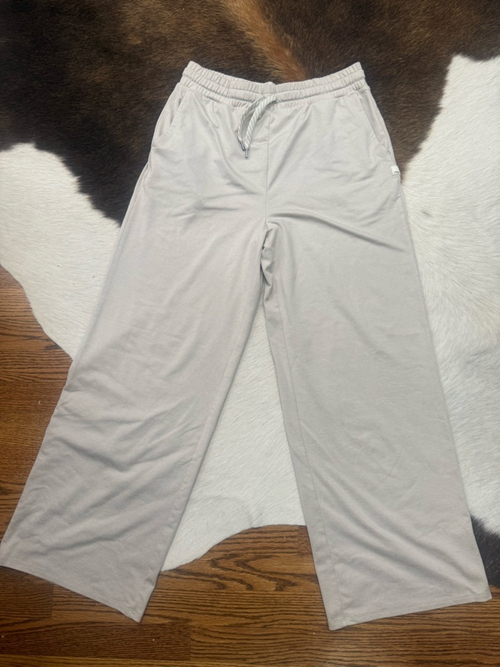 Vuori Off White Wide-Leg Track Pants